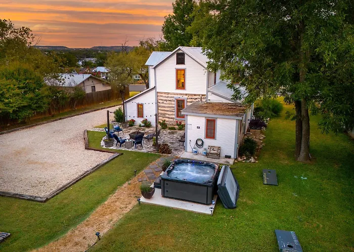 Katarina Haus - Hot Tub & Fire Pit