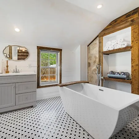Katarina Haus - Hot Tub & Fire Pit Villa Fredericksburg Exterior photo