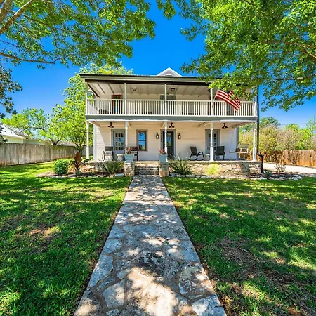 Katarina Haus - Hot Tub & Fire Pit Villa Fredericksburg Exterior photo