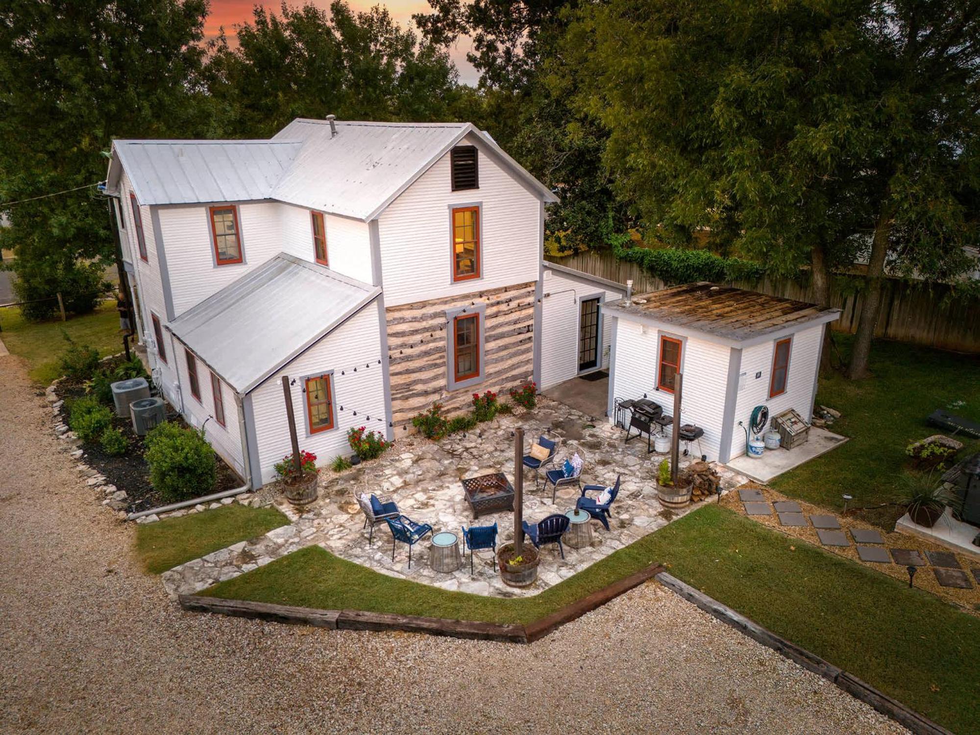 Katarina Haus - Hot Tub & Fire Pit